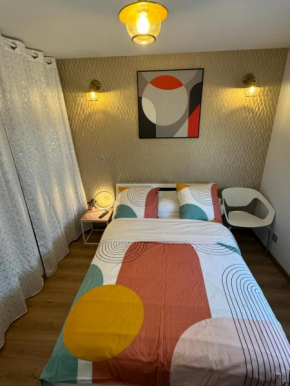 Chambre privée/Climatisée+TV /Pétit dejeuner inclu/Tout confort